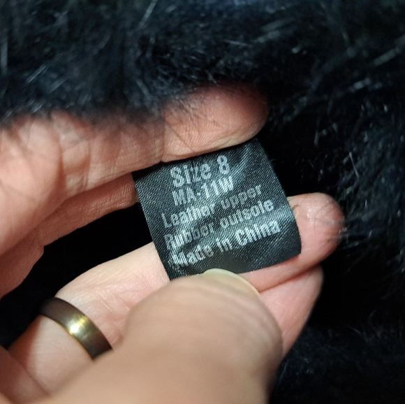 ULU Akna Black Fur-Trimmed Women's Boots Size 8 - Picture 8 of 11